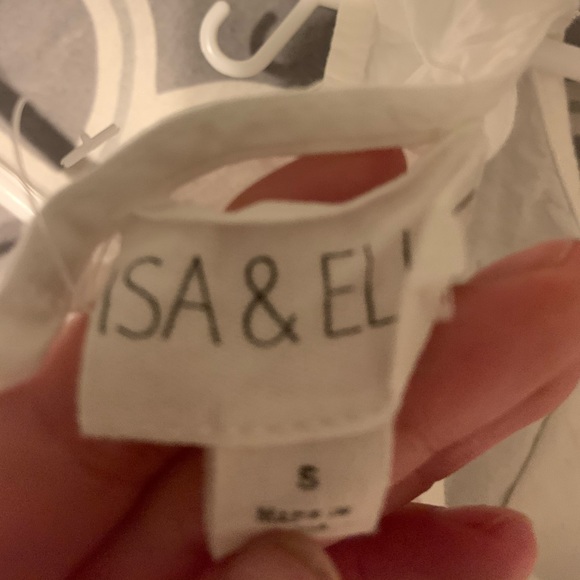 White shirt - Picture 3 of 3